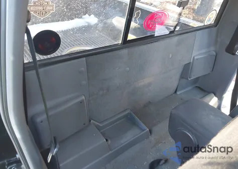 2004 Mazda B3000 Ds z USA, uszkodzony, nr VIN 4F4YR12U64TM01577